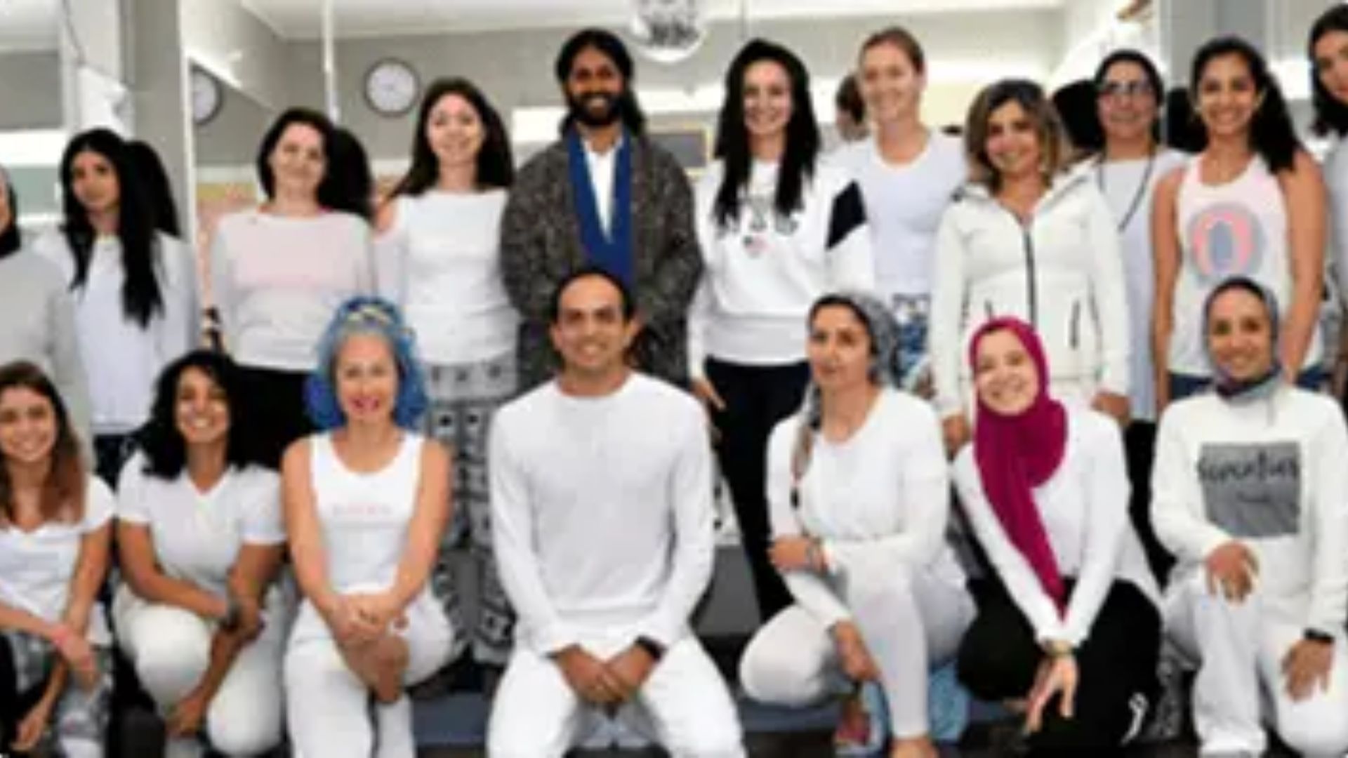 Group photograph of a Yoga Nisarga teacher training batch